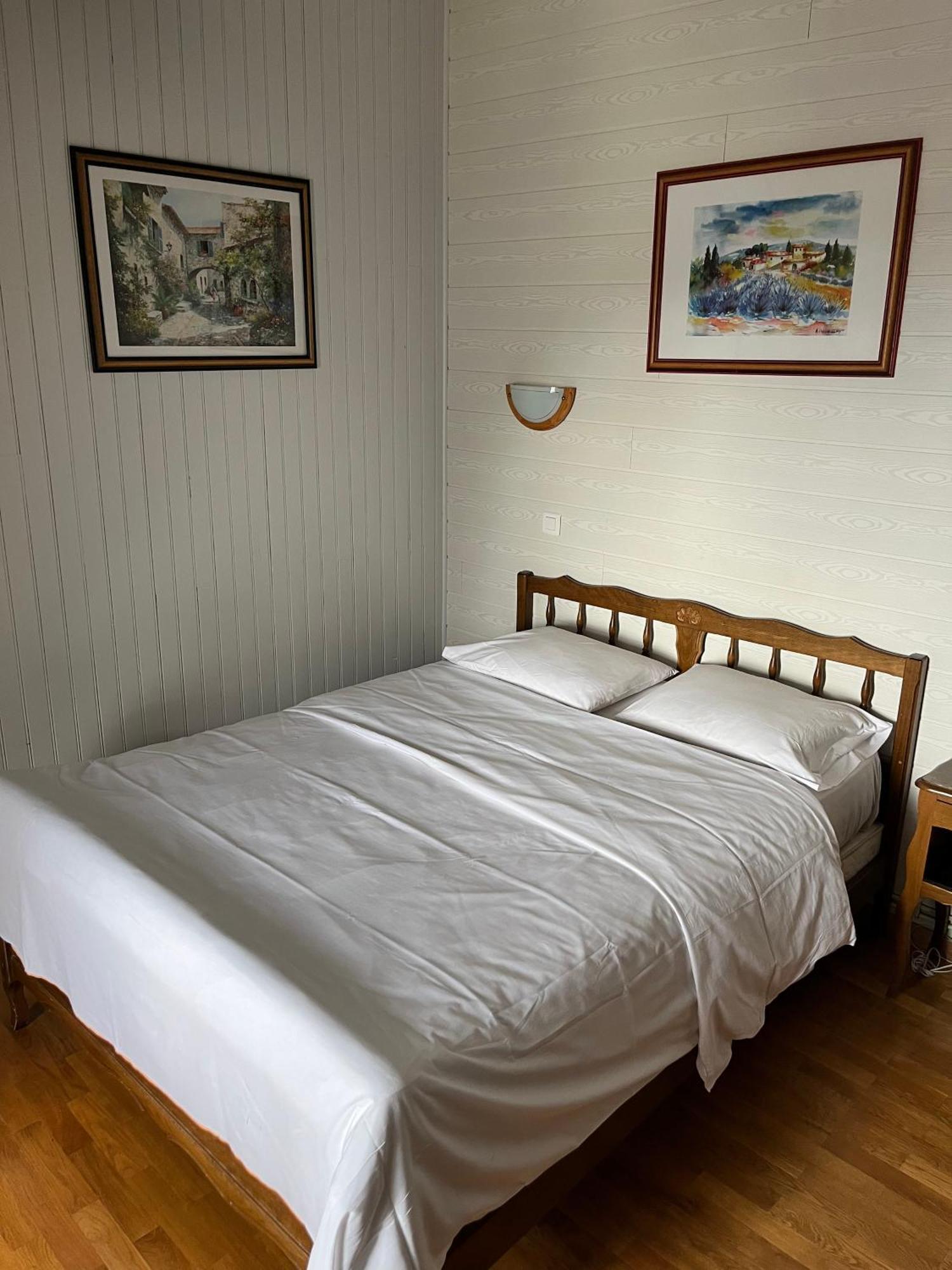 Le Relais De La Poste Hotel Pithiviers Bagian luar foto