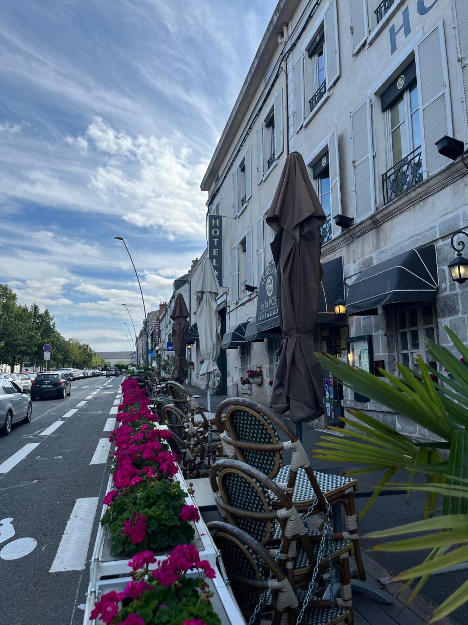 Le Relais De La Poste Hotel Pithiviers Bagian luar foto